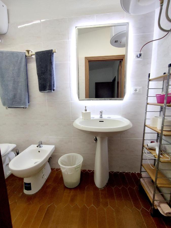 Casa Via Della Rocca Luna Поджибонси Екстериор снимка