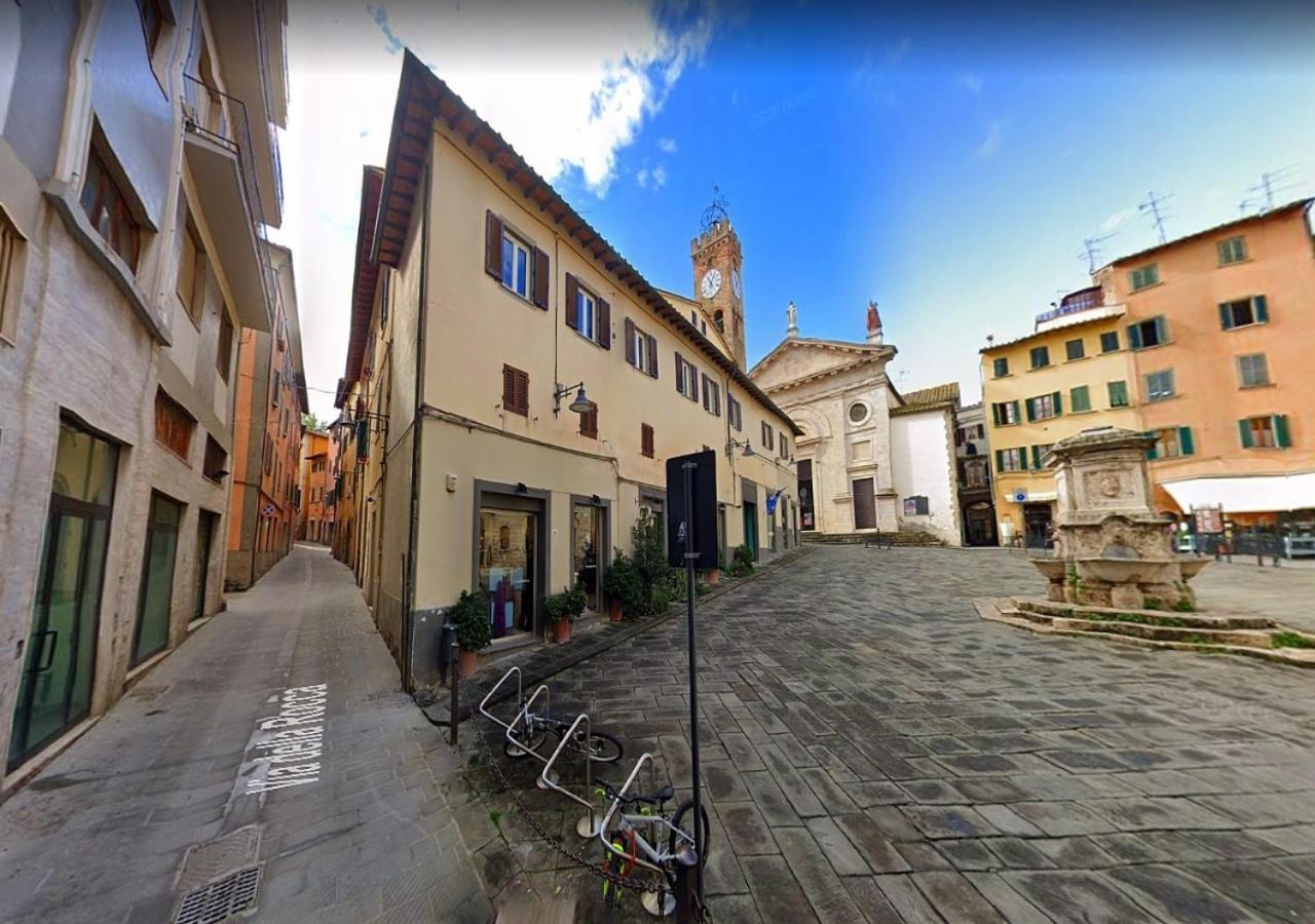 Casa Via Della Rocca Luna Поджибонси Екстериор снимка